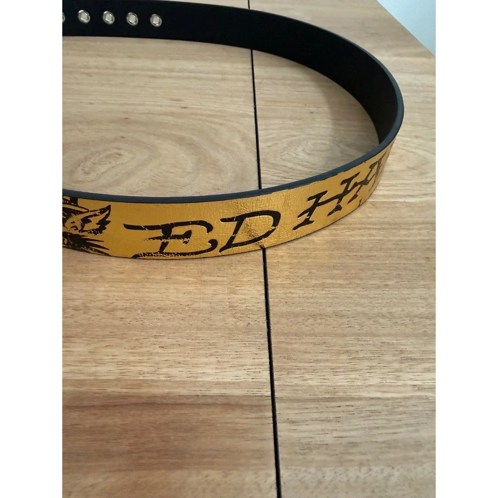 Ed Hardy Designs Mens Metallic Gold Tattoo Graphic Belt